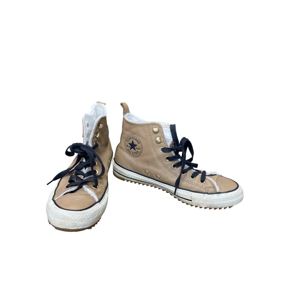 Converese Chuck Taylor unisex M7W9 leather high top lined sneakers SKU 9632